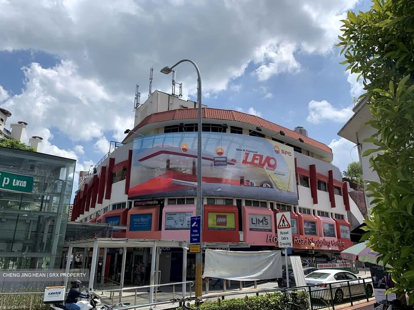 Holland Road Shopping Centre (D10), Retail #556745701